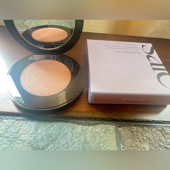 🌺NIB GLOW SCULPT multi use cream highlighting blush by Saie 🌺 - Picture 1 of 3